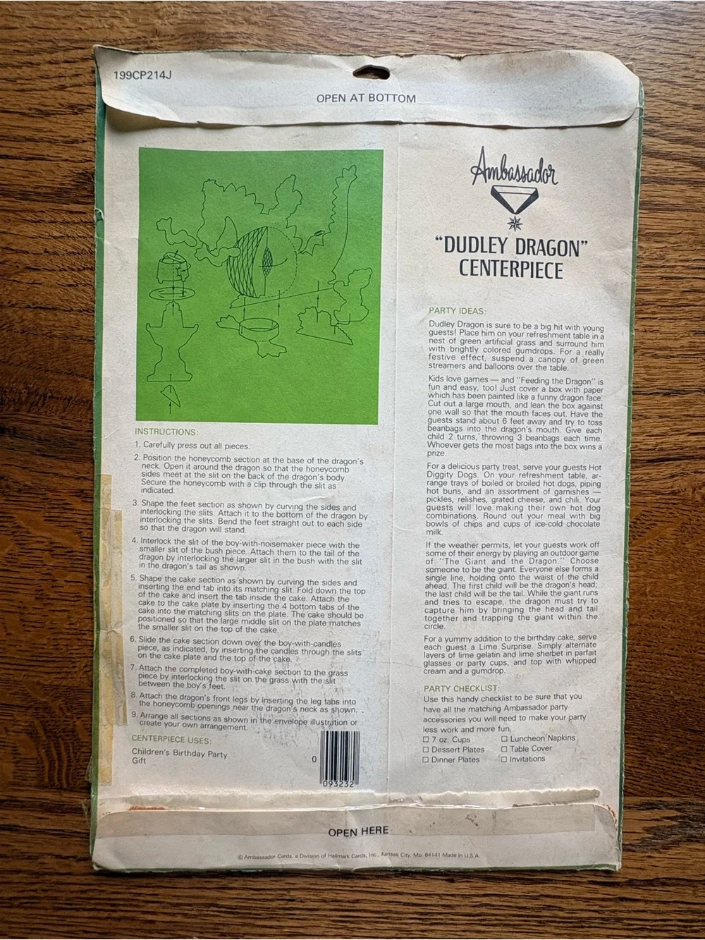 VTG Ambassador Cards Dudley Dragon Dragon Party Centerpiece-8.5 inches